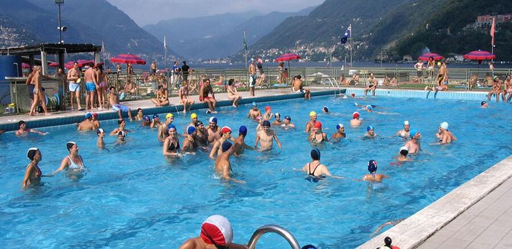 Swimming class on Lake Como at Lido Villa Olmo 2